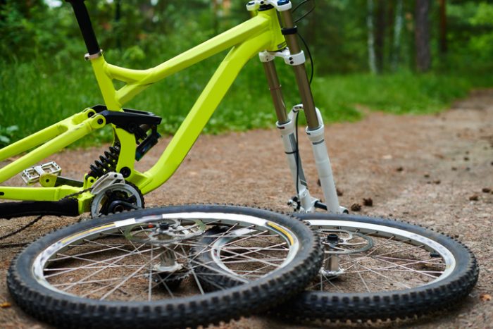 How to dissemble a bike, a bike with its wheels removed